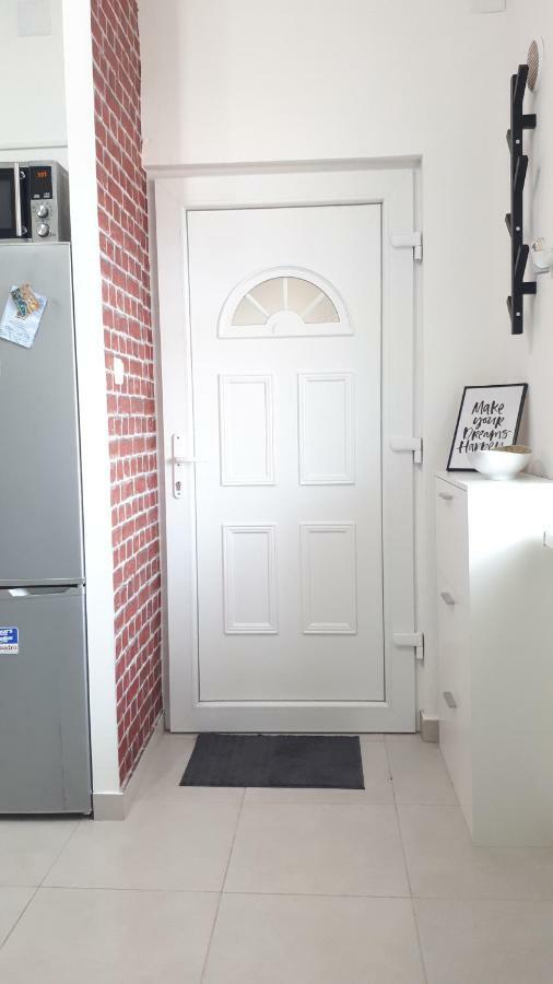 Newly Adapted Studio 88 With Free Parking Zagreb Bagian luar foto