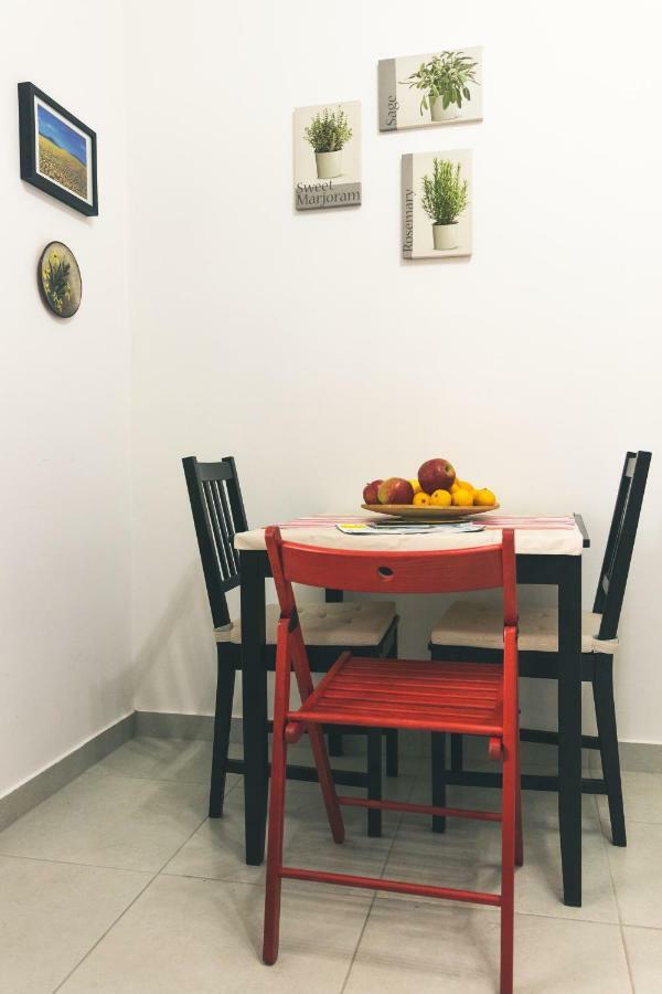 Newly Adapted Studio 88 With Free Parking Zagreb Bagian luar foto